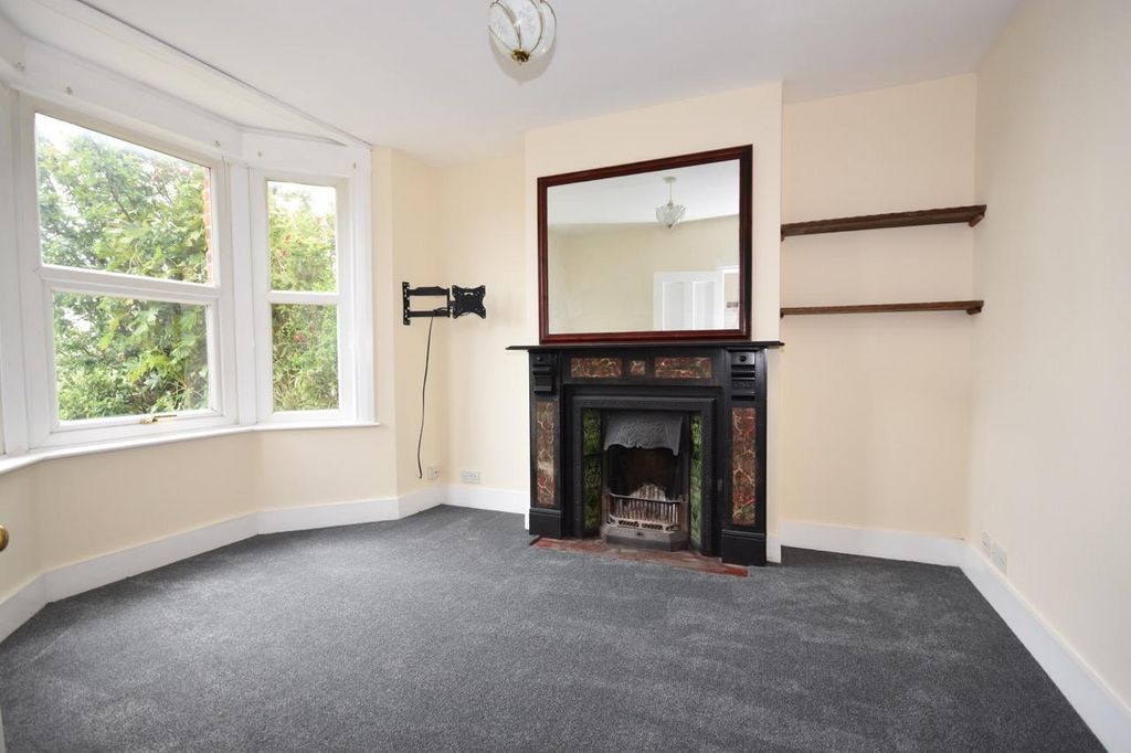 Property photo 3 of 30