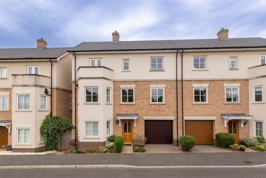 Property photo 1 of 42 34 Buckingham Roadhttps://Login2.Vebraalto.Com/# (