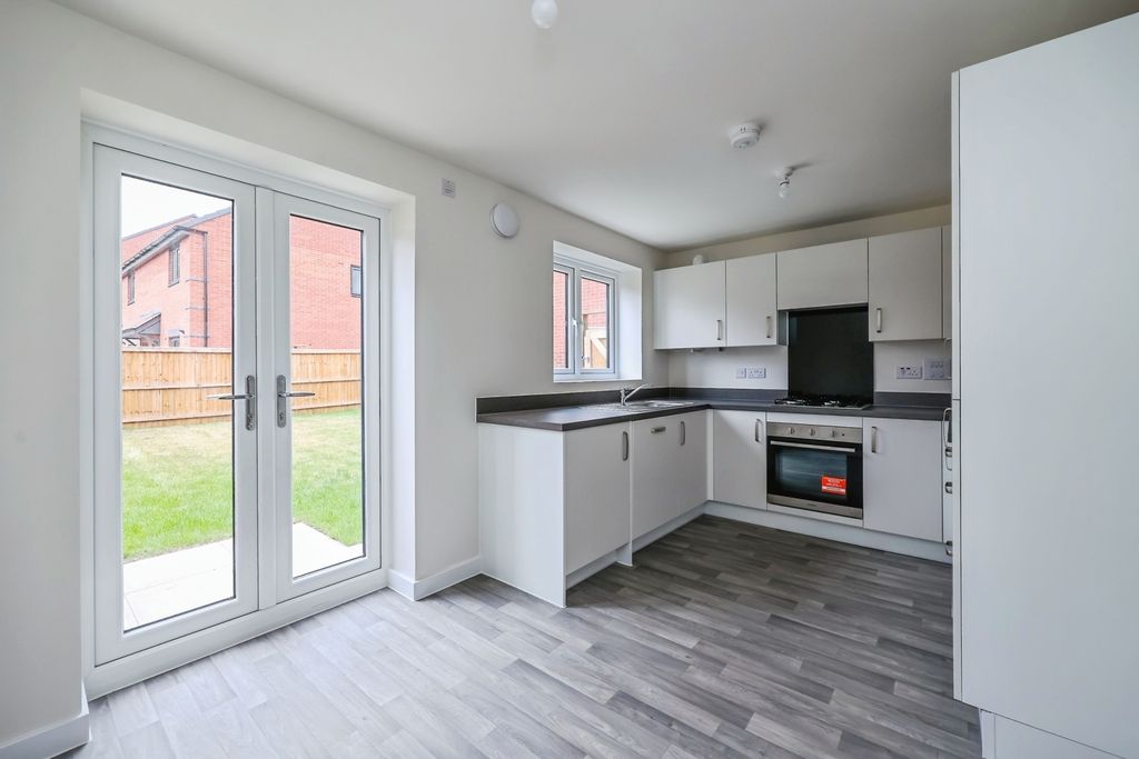 Property photo 2 of 20 Photo