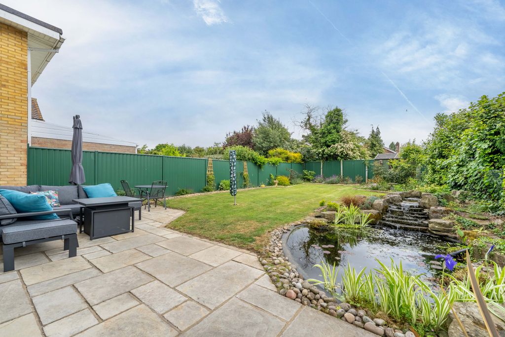 Property photo 2 of 12