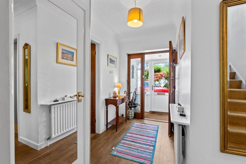 Property photo 2 of 21