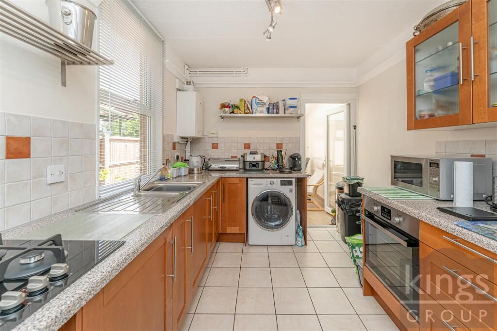 Property photo 3 of 11