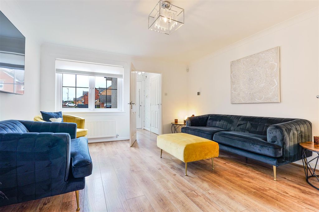 Property photo 3 of 22 7