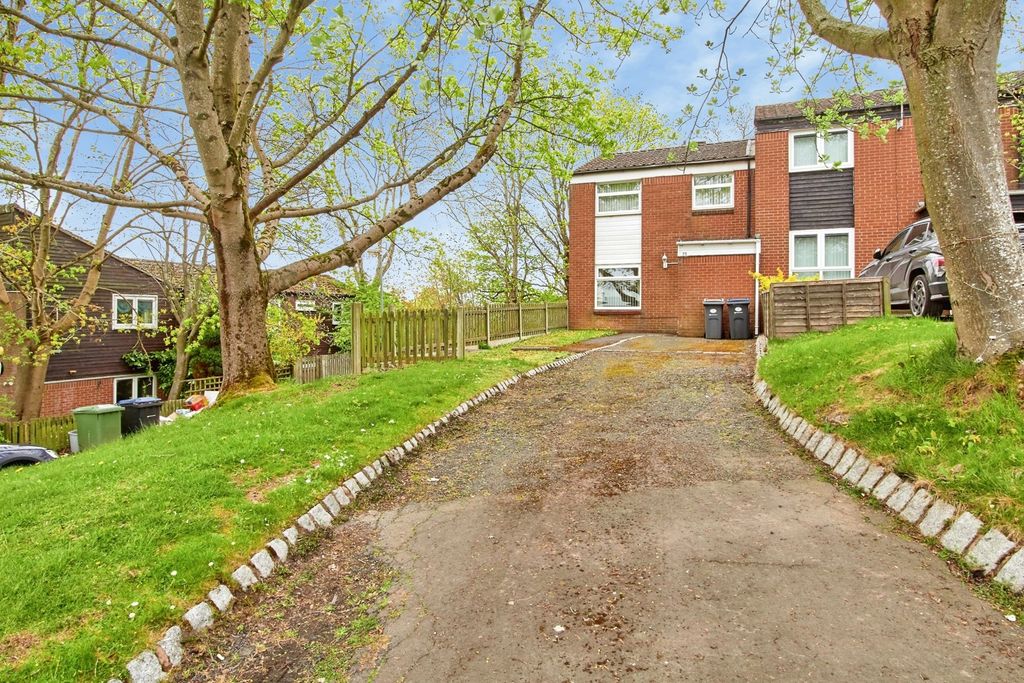 Property photo 2 of 20 Front