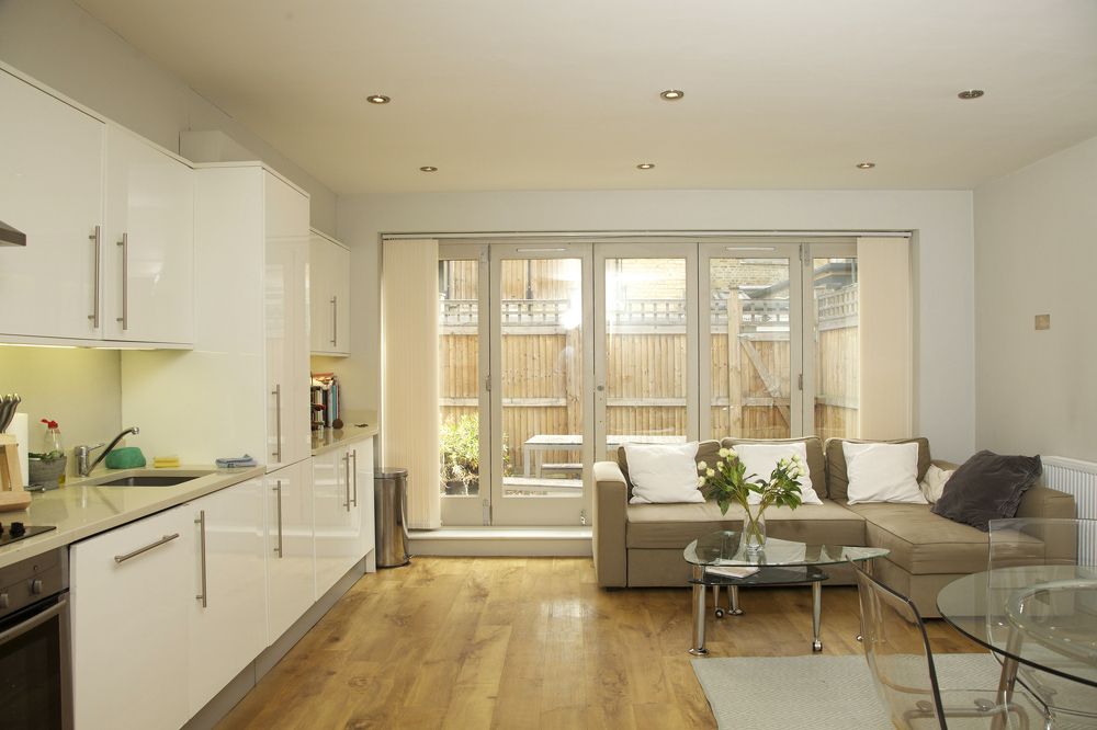 Property photo 1 of 6 42c Worple Road