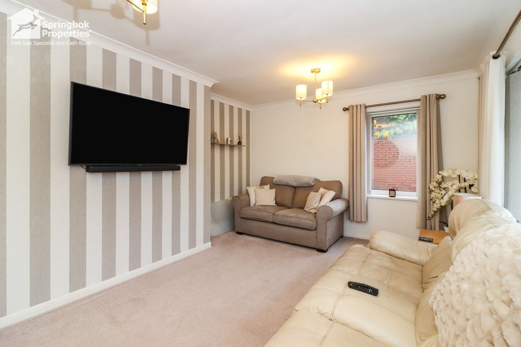 Property photo 3 of 18 Image 2