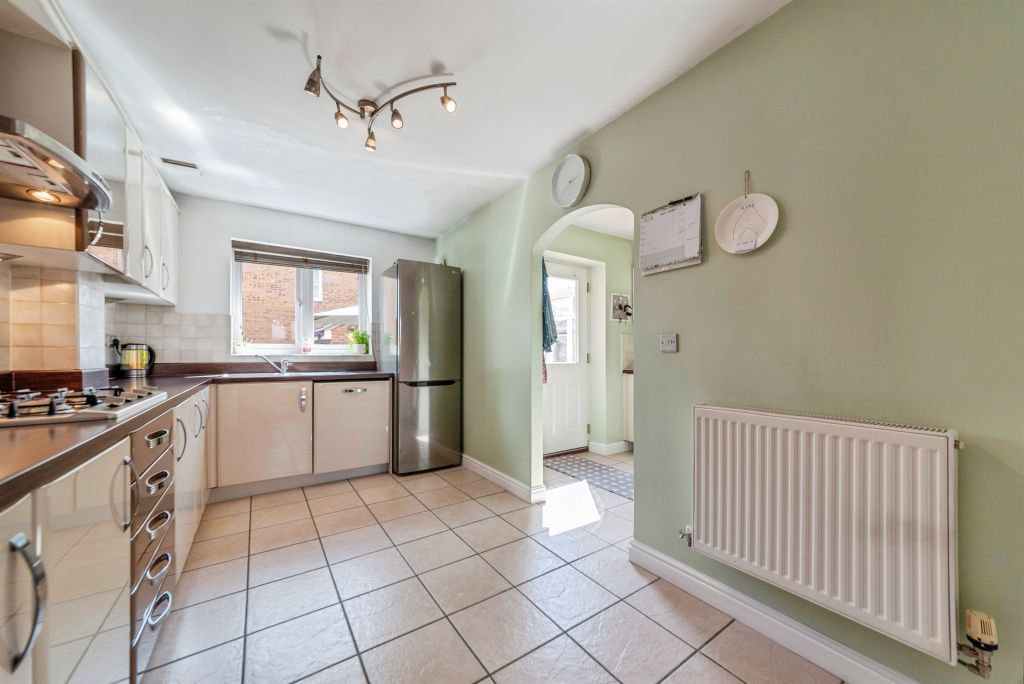 Property photo 2 of 17