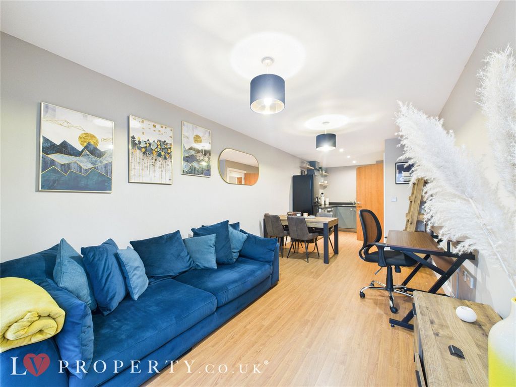 Property photo 1 of 9 Picture No. 10