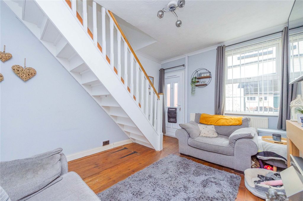 Property photo 2 of 25 Picture No. 23