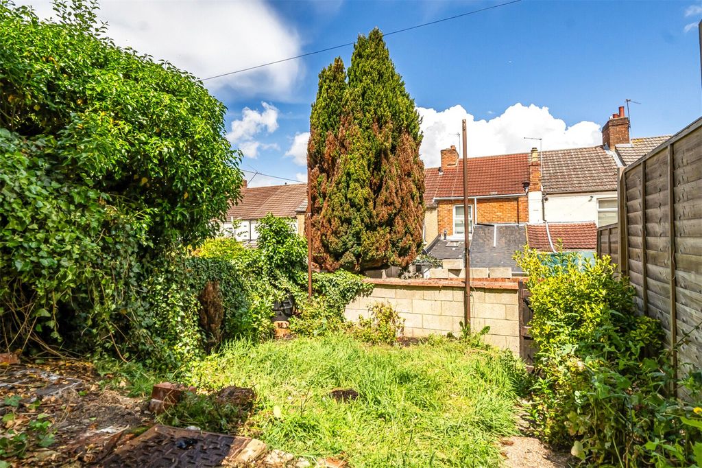 Property photo 3 of 19 Picture No. 28