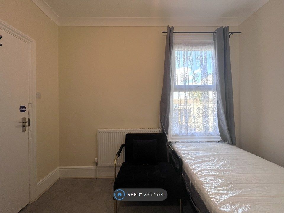 Property photo 3 of 5