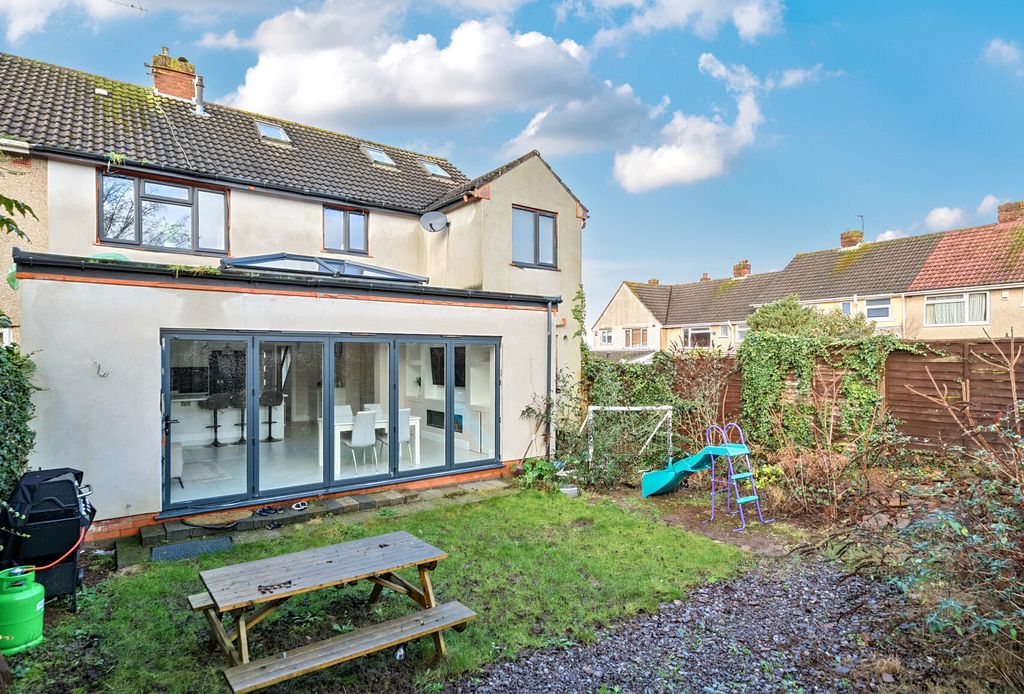 Property photo 3 of 23 1389377-20-697214...