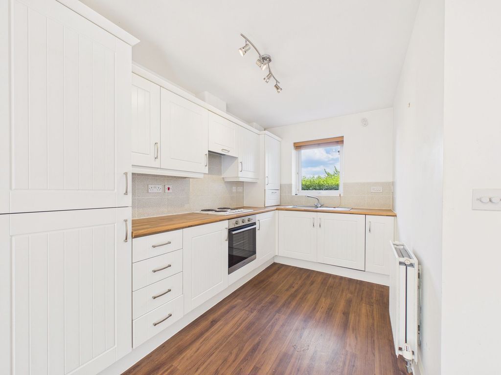 Property photo 2 of 12 Kitchen