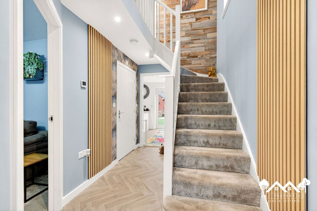 Property photo 2 of 38