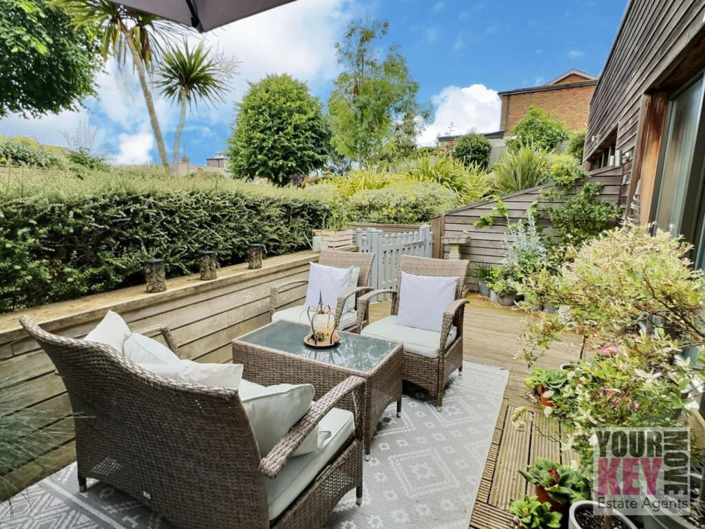Property photo 1 of 27