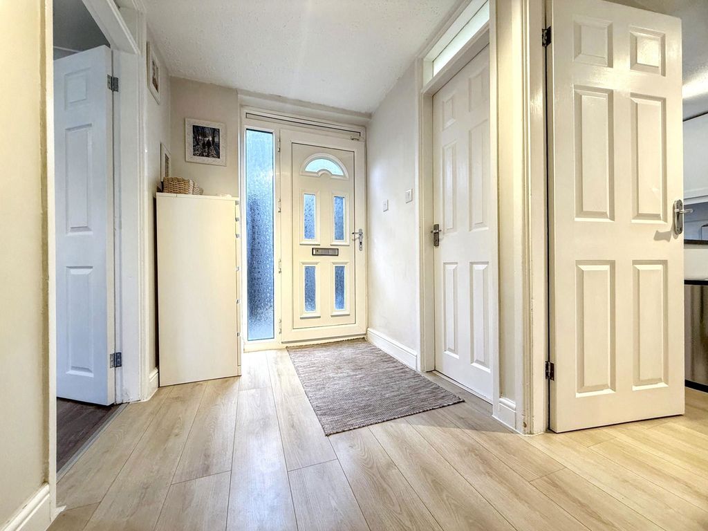 Property photo 3 of 29