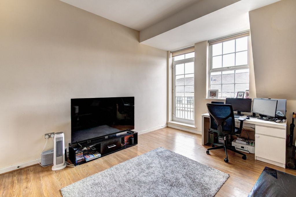 Property photo 2 of 9 Picture No. 03