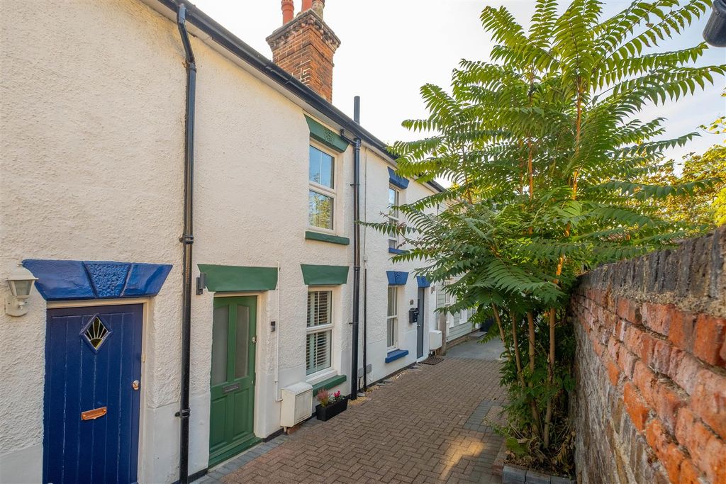 Property photo 1 of 17 3-Winters-Bridge-Cottages-0049 Copy.Jpg