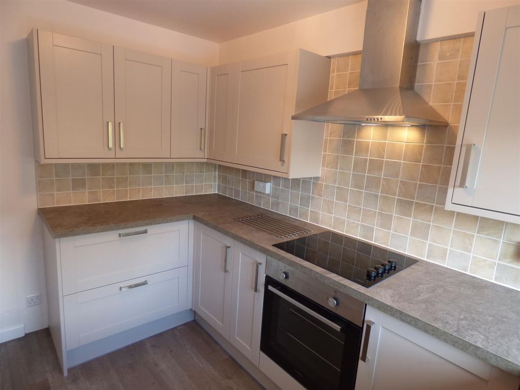 Property photo 3 of 14 Kitchen View 2