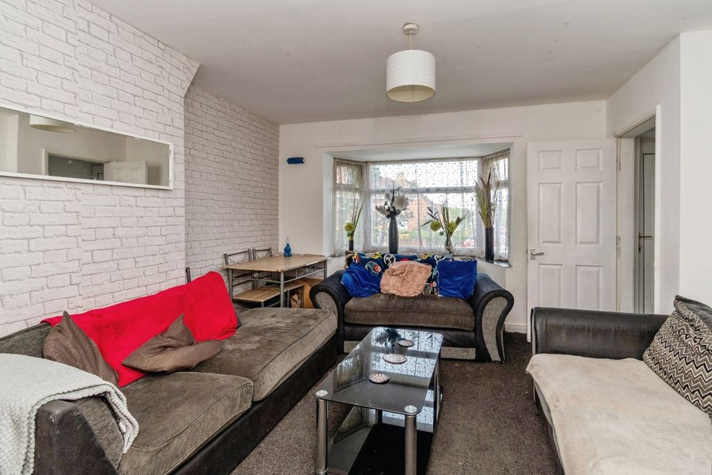 Property photo 2 of 11 Pbox-Img.Jpg