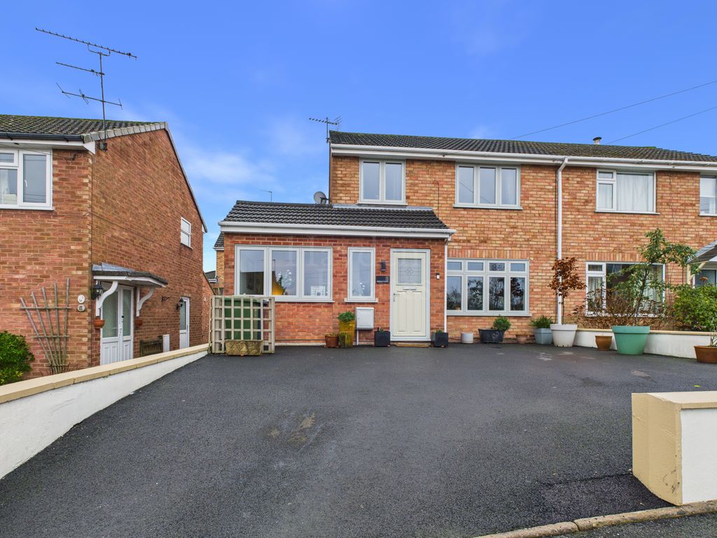 Property photo 2 of 33