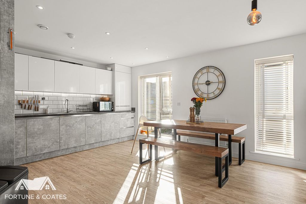 Additional image 5 of 2 bed flat for saleCoulter House, Great Ley Road, Newhall, Harlow CM17