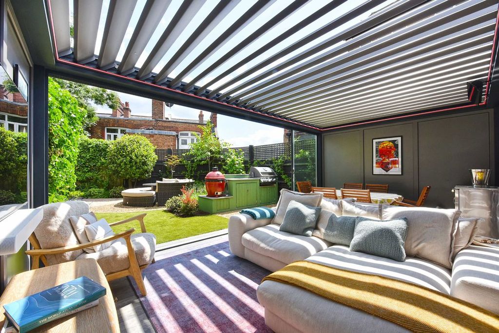 Property photo 3 of 22