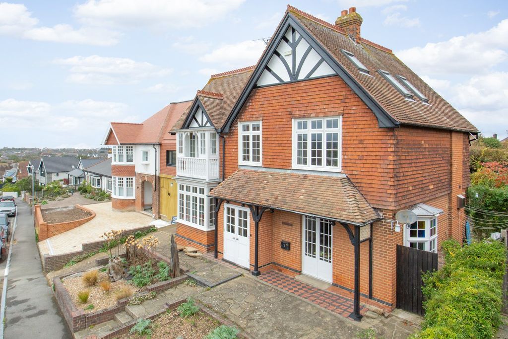 Property photo 1 of 43 Picture 1