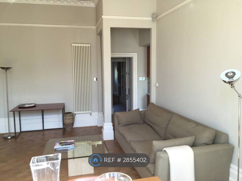 Property photo 3 of 16 Living Room