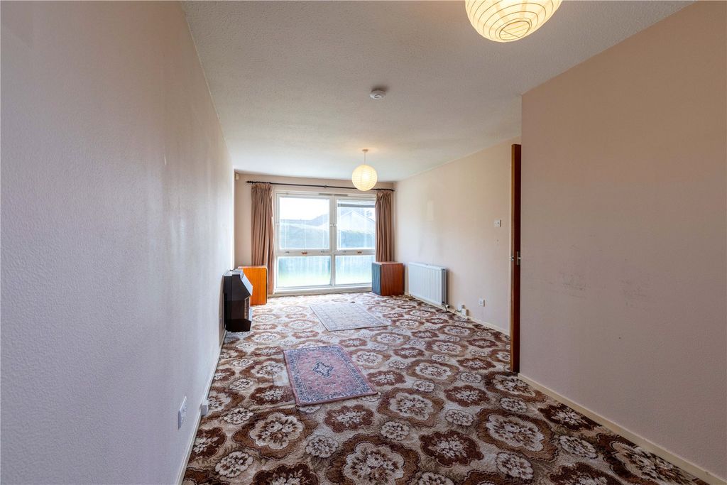 Property photo 3 of 20 Picture No. 04