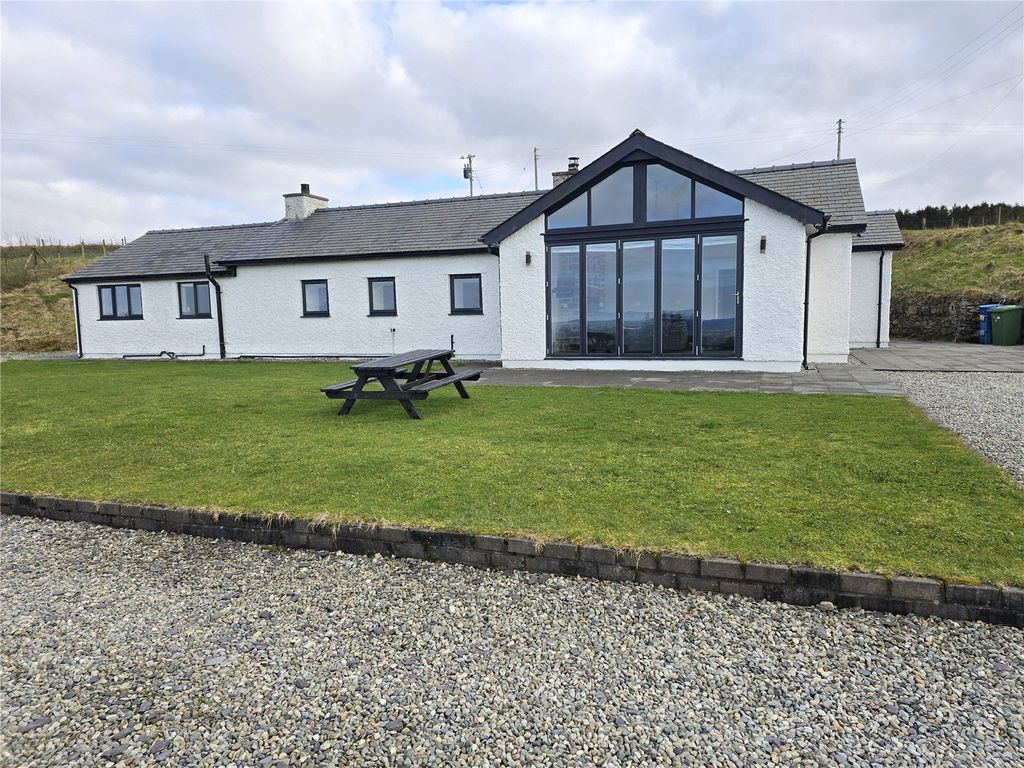 Property photo 1 of 34 Picture No. 15