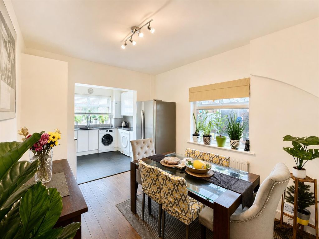Property photo 2 of 14 Dining Room