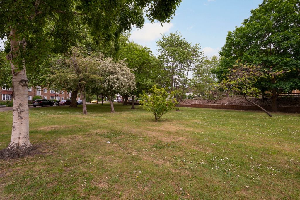 Property photo 3 of 11 Picture No. 06