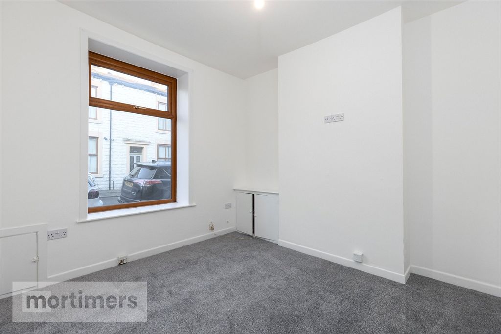 Property photo 3 of 15 Living Room