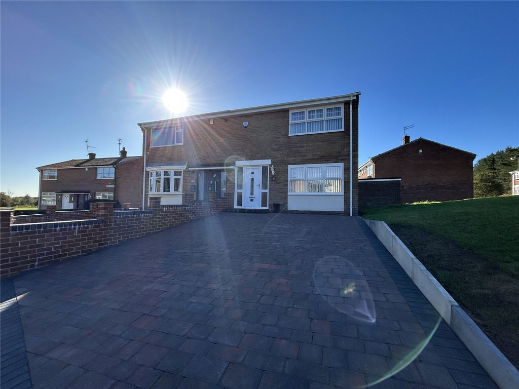Property photo 2 of 18 Picture No. 01
