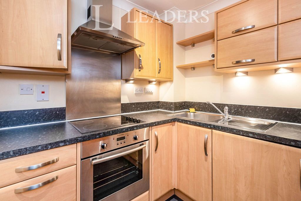 Property photo 2 of 8 06Fdea99-E7F6-48A1-B