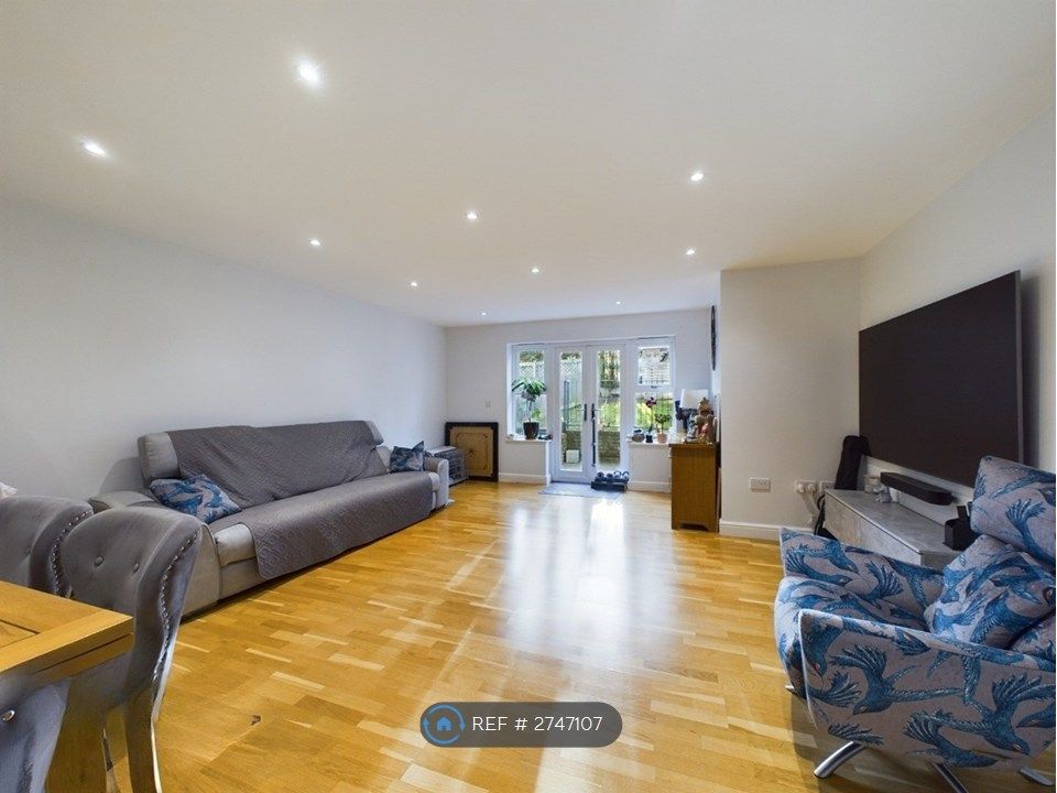 Property photo 1 of 18 Lounge/Diner