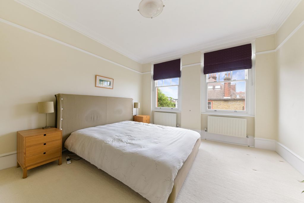 Property photo 2 of 10 Bedroom 1