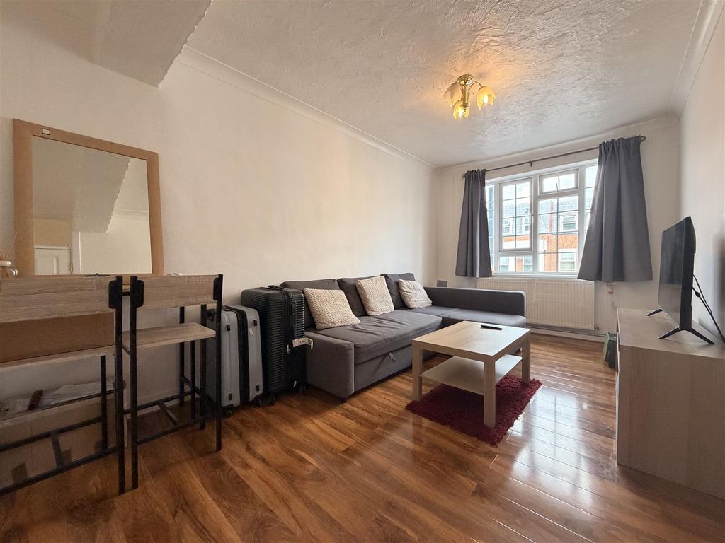 Property photo 2 of 11 Img_9995.Jpg