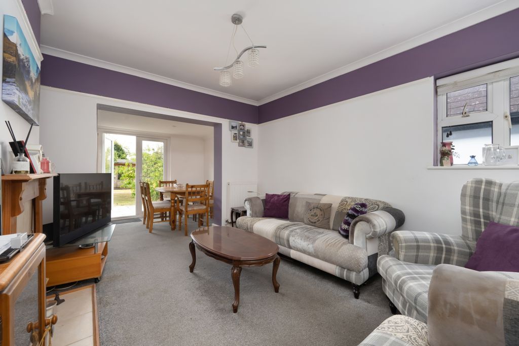 Property photo 3 of 14 Sitting Room