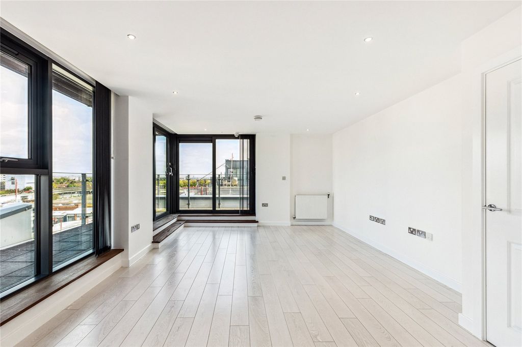 Property photo 2 of 20 Picture No. 04