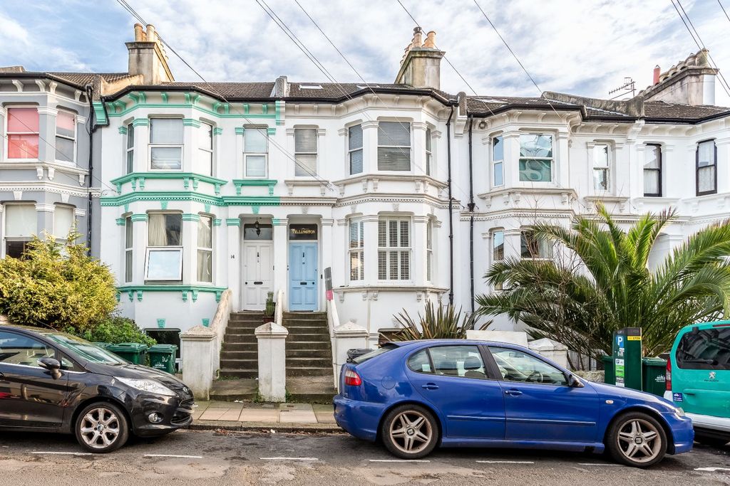 Property photo 3 of 9