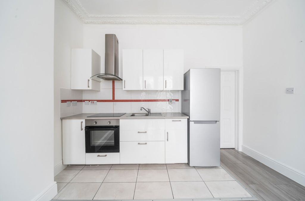 Property photo 3 of 7 1400856-11-6968Fe...