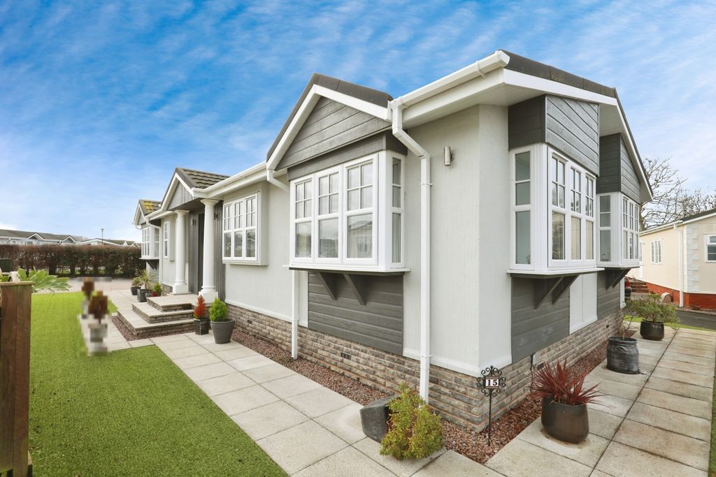 Property photo 1 of 19 Pbox-Img.Jpg