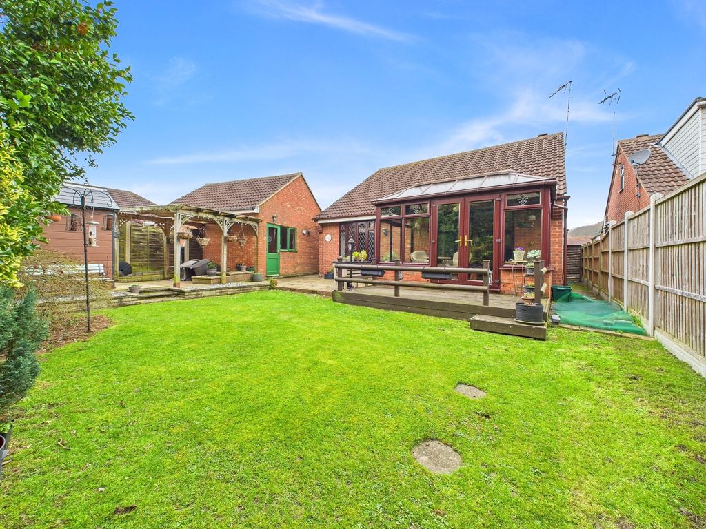 Property photo 2 of 19 4013535