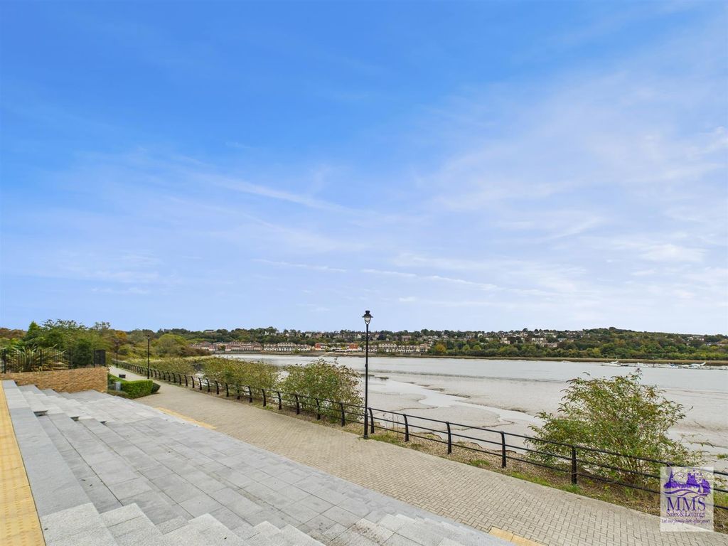 Property photo 3 of 26 Cam04098G0-Pr0120-Still009.Jpg