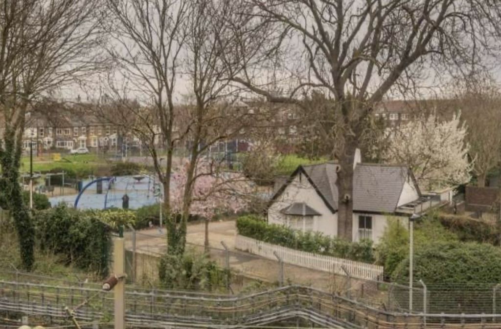 Property photo 2 of 15