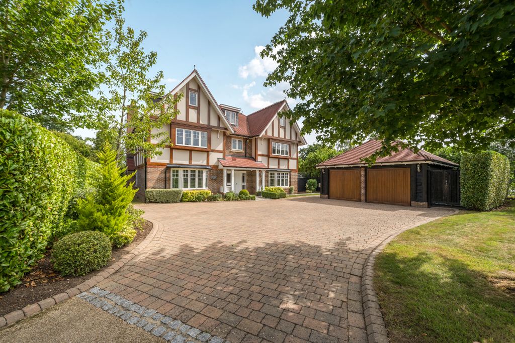 Property photo 1 of 19