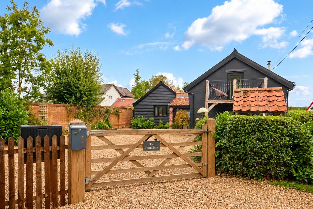 Property photo 2 of 48