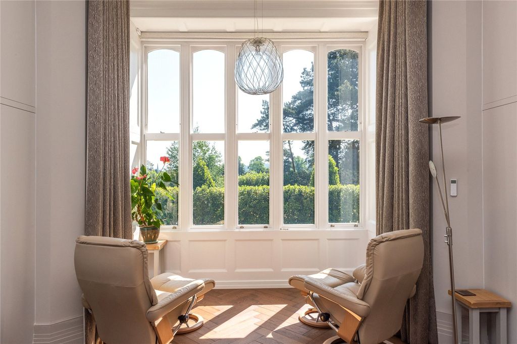Additional image 11 of 3 bed flat for saleWestcott Road, Dorking, Surrey RH4